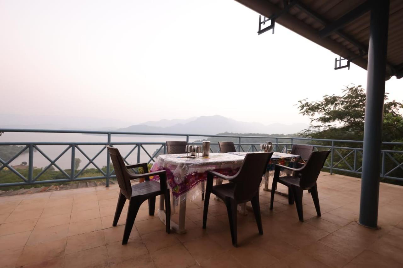 Bed and Breakfast Nisarg Farm Mulshi Экстерьер фото